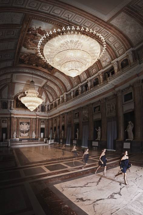 Fashion & Architecture - Diana Lapin